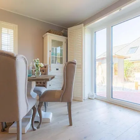 Haushaelfte-beachhouse-no-10-id-446 *